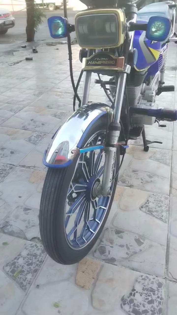 للببع نامي برو ٥ غيارات مرش موديل ٢٠٢٠ من لوكاله لاايدي كلشي فيا  جديد وع لفحص عند اكبر مصلح متورات معها وراق لمكنه كبس تعا فحاص للبيع موجوده بالعداله سعرها ٤٩٠ الف وفيا مجال بسيط تواصل ***********
