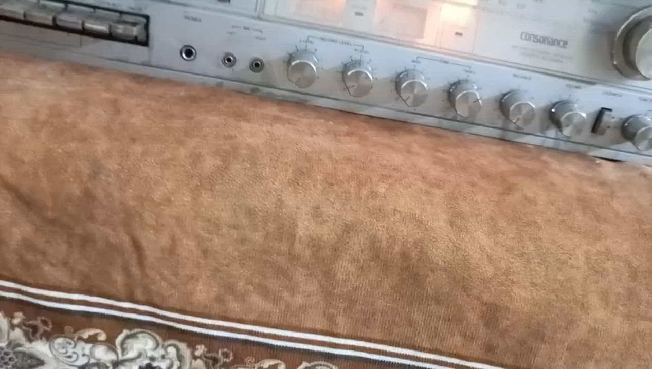 مسجل نظيف كوناسن ياباني ماعدا قبق الكاسيت مكسور من القاعده  كله شغال راديو مسجل اواكس السعر 70الف مع التوصيل


**إذا كنت صاحب هذا الإعلان وتريد حذفه لأي سبب، رجاءا أرسل رسالة إلى الدعم الفني**