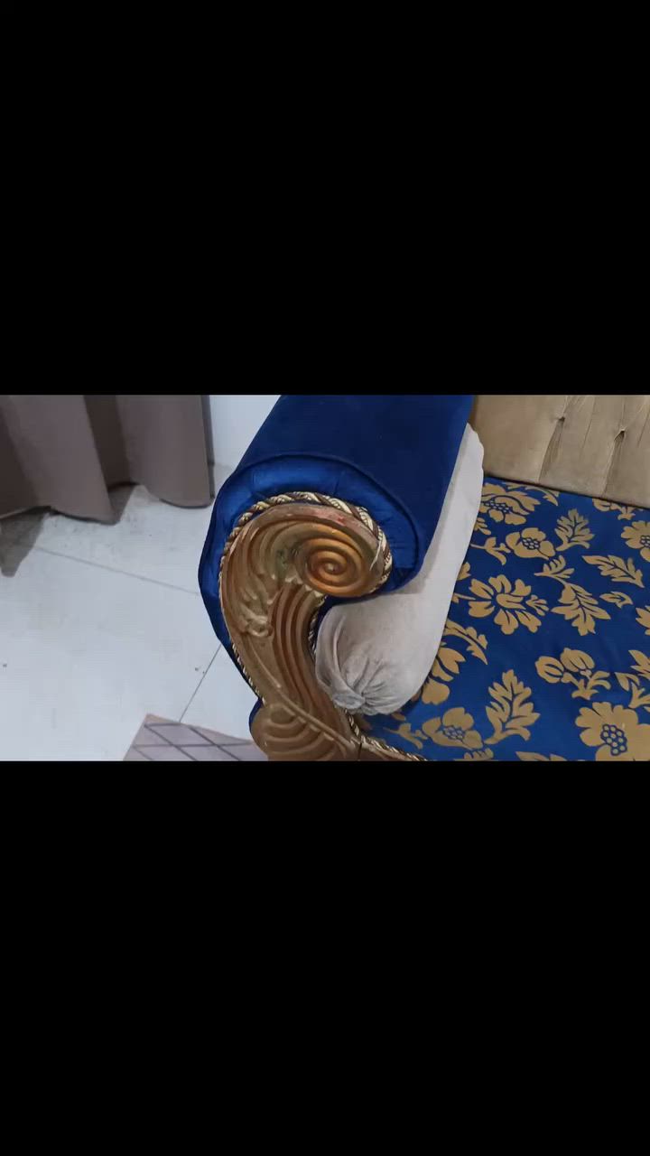 تخم للبيع 10 مقاعد سعر 250 
شراي يتصل *********** (واضرار واضحه بصوره)

