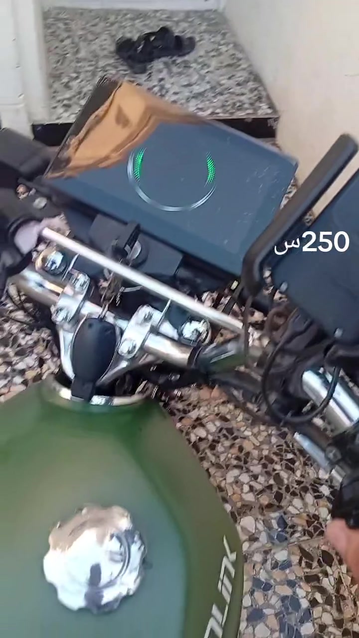 سلام عليكم سونك للبيع موديل 2026محرك 250 دراجه صارله شهرين دراجه جديده بس اني مغاسله مكاني زعفرانيه سعر 1100وبيه مجال لحد يكسر بسعر دراجه مالع معرض مامتعوبه رقم ***********

