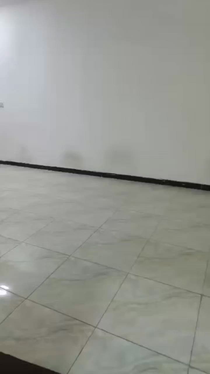 السلام عليكم شقه للايجار 50متر طابق اول 300وبيها  مجال الطيبين تتكون من غرفه ومطبخ وخدمات العنوان بغداد الدوره ابو دشير خط النفط للاستفسار ***********
