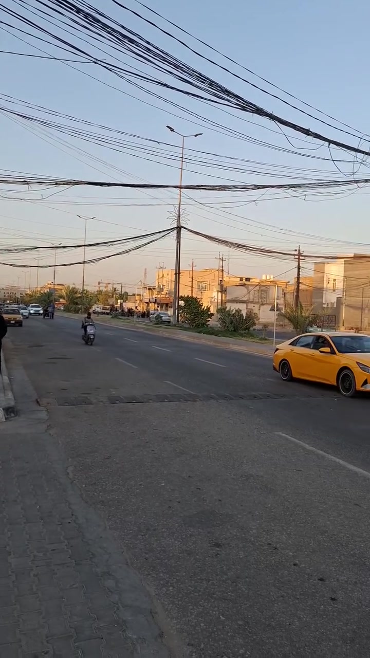 السلام عليكم بيت للبيع حي الحر شارع المستوصف  المساحه ١١٨ واجه ٨نزال ١٤.٨٠
تفاصيل بلفيديو موجوده للاستفسار تصال برقم الموجود 
***********
