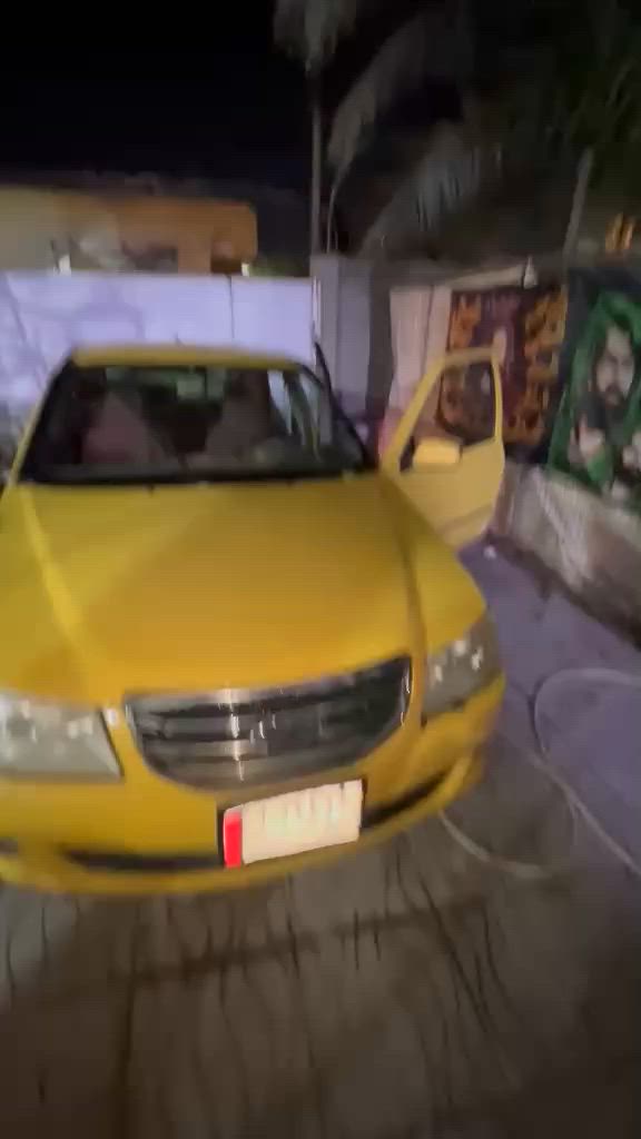 سلام عليكم
سيارة شيري كوين مديل 16 بس الجاملغات مصبوغه جراد مصفره هيئة الكير و محرك كفالة سعرها 35ورقة و بيها مجال 

 ***********للأتصال
