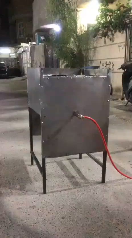 سلام عليكم طباخ فلافل عين وحدة
الطوال 90سم والعرض55سم 

خوان تفصال جديد عين وحده 
السعر 150 وبي مجال 
رقم الهاتف***********
العنوان بغداد
