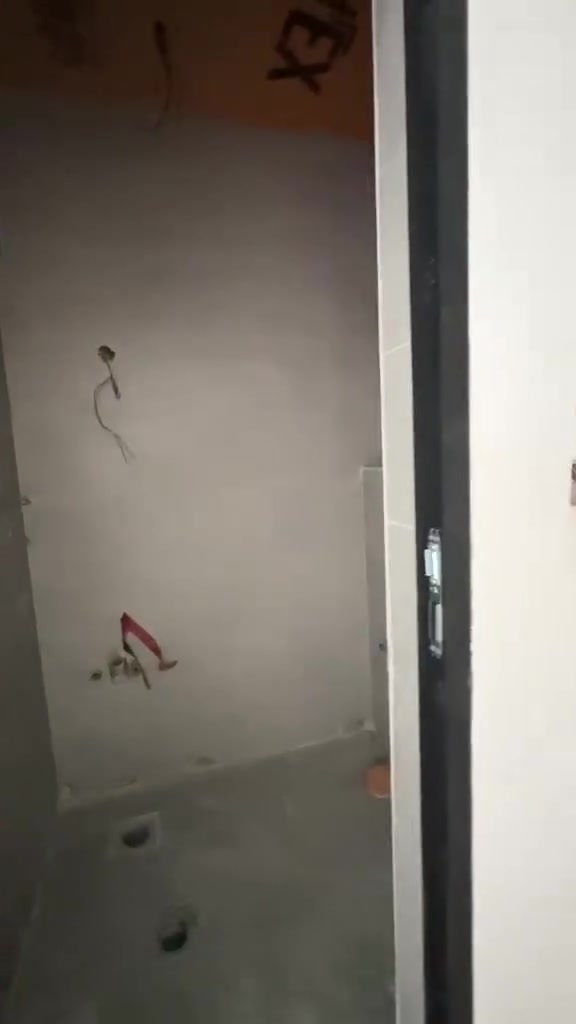 كرم بغداد السكني 🌟🌟حي العدل شارع الربيع 
مساحتين 
٢منام 
٣ منام 
استلام سنة الى سنتين 
سند طابو صرف منصور
تواصل على الرقم (***********)واتساب
