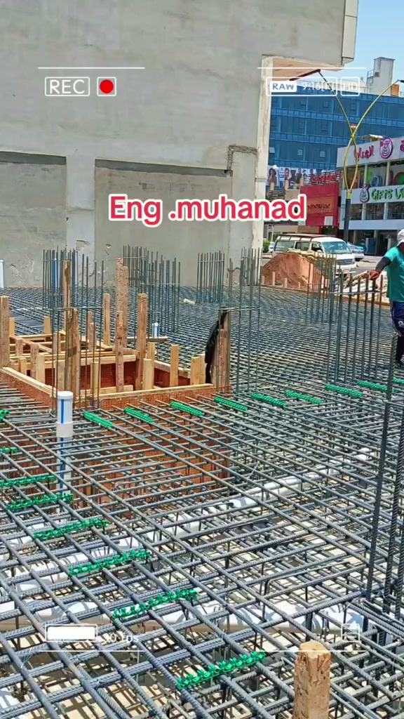 الميزان الهندسي للعمارة والديكور  
شارع فلسطين - بغداد

🔨 ننفذ أحلامك على أرض الواقع  
فيديوهات شغلنا موجودة بالصفحة - شوف واحكم بنفسك

الأسعار الحالية:  
✅ نسبة الإشراف الهندسي: تبدأ من 8% فقط  
✅ سعر المتر المربع تنفيذ: يبدأ من 400 ألف دينار / م² وأكثر حسب المواصفات

شنو يشمل السعر؟  
• تصميم معماري + داخلي 3D • مخططات تنفيذية كاملة   • إشراف مهندس مقيم   • مواد مختارة حسب ميزانيتك 
📍 موقعنا: بغداد - شارع فلسطين  
📱 للحجز والاستشارة المجانية: راسل الصفحة أو واتساب
***********
