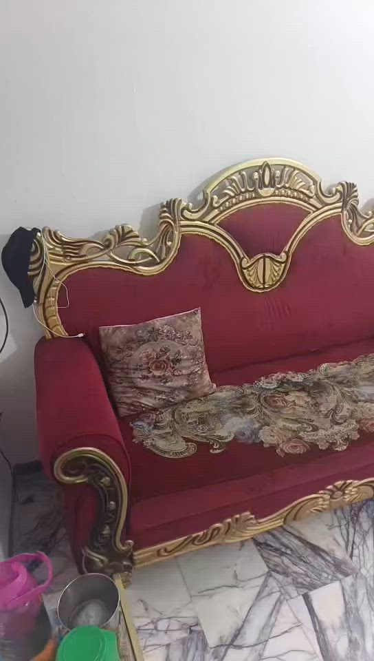 سلام عليكم تخم للبيع نضيف ١٠٠% مابي أي شي ١١ مقعد العنوان بغداد البلديات المضمار الرقم بي واتساب ***********
