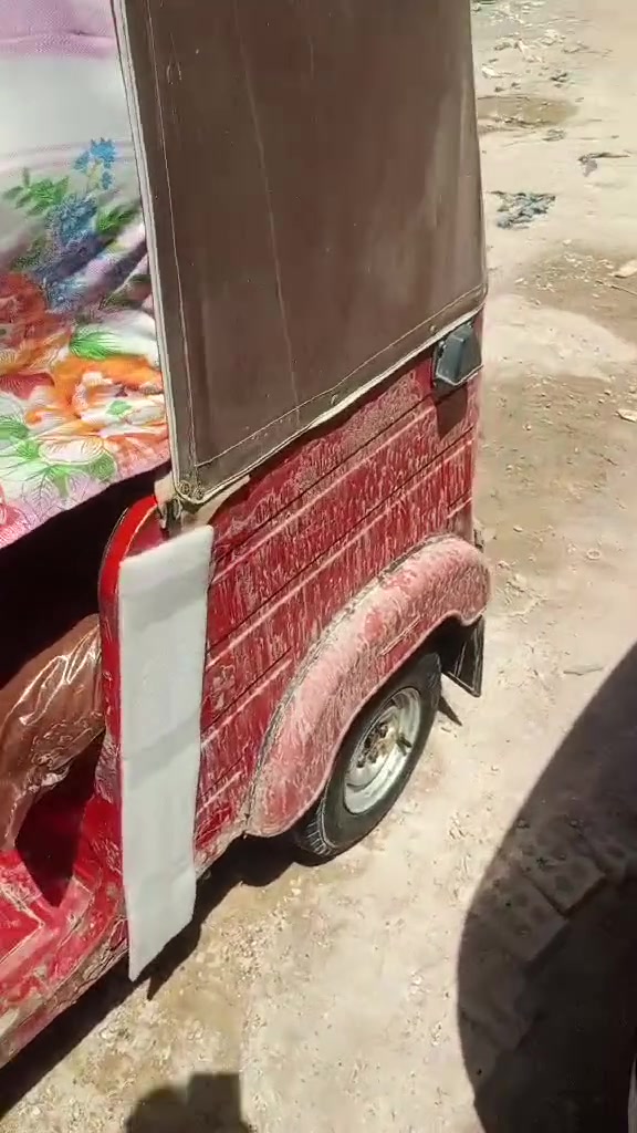 سلام عليكم تكتك مديل 18 شهر 12 تكتك رقم نكليزي بسمي تحويل مباشر الله شاهد تكتك خير من الله كبل لشارع  تكتك كله بلاديه حته دوس ما معمره سعر 5200  وبي مجال شي قليل مكاني لبلديات وشراي يدلل رقم لهاتف ***********
