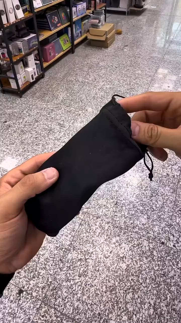 نظارات مع كامره بالذكاء الاصطناعي كاميرا عالية

الدقة 14 ميجابكسل

استمتع بالأناقة والتكنولوجيا في آن واحد!

تصوير صور وفيديو من منظورك مباشرة

رد على المكالمات وتحكم بالموسيقى بسهولة

3 عدسات قابلة للتبديل (شمسية – شفافة قيادة) -

فلاش مدمج لتصوير أوضح حتى ليلاً

بطارية طويلة الأمد + بلوتوث + أزرار

جانبية *


**إذا كنت صاحب هذا الإعلان وتريد حذفه لأي سبب، رجاءا أرسل رسالة إلى الدعم الفني**