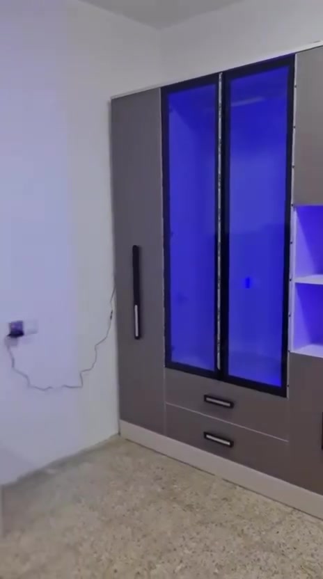 غرفه تركيه درجه اولى 
مستخدمه ٣ اشهر فقط جديده بكل معنه الكلمه 
السعر ٨٦٠بيها مجال بسيط 
العنوان كراده شارع الصناعه 
***********
