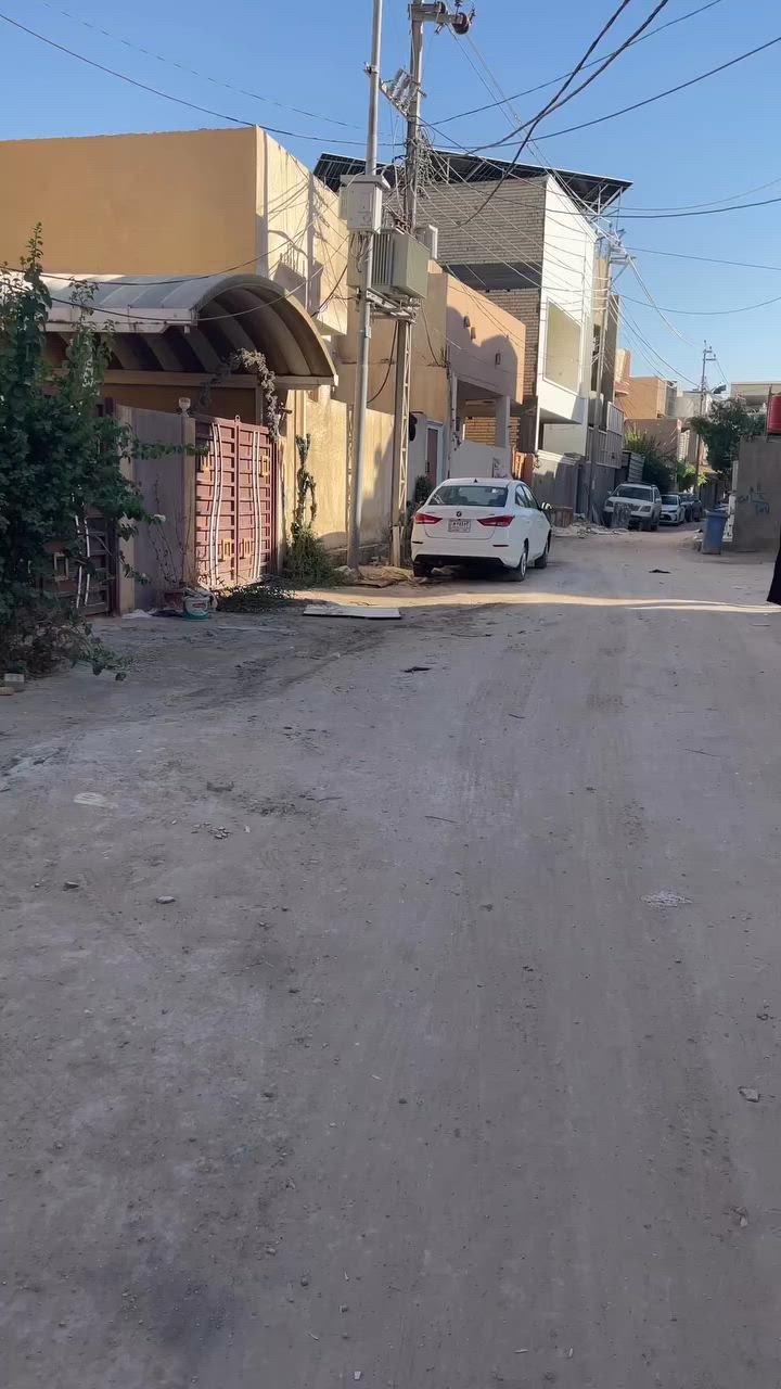 للايجار بيت طابق ارضي مساحه 100 م الموقع المعملجي فرع شركه الاخوين خلف المحطه البيت يحتوي على طارمه وصاله ومطبخ وغرفه وصحيات ومنور للاستفسار
اتصال او واتساب ***********
