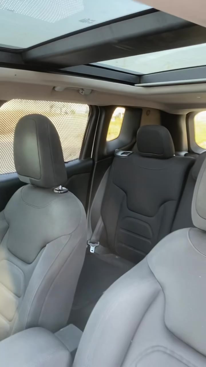 السلام وعليكم
جيب رنكيد GT النسخه الوحيده بلاك اديشن اورنج 
السياره موديل 2020
عداد المشي 69 ميل 
الضرر جاملغ وربع البوند 
محرك 2400 تنفس طبيعي 
السياره فول مواصفات بانوراما 
سقف اسود 
تفاصيل اكثر اتصال علئ الرقم 
***********
السعر 128 وبيها مجال شي بسيط
