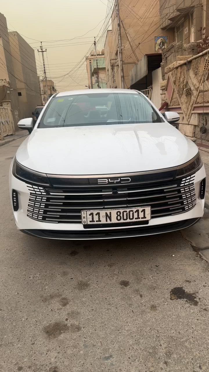 السلام عليكم بي واي دي دسترويل موديل 2025ماشيه 3000 كم بعدهي بوضع الشركه رقم مميز بسمي العنوان بغداد الامين مبايل ***********
