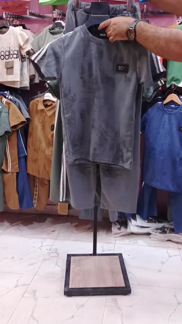 جـديـد أزيـاء الـغـديـر ❀
👔🩵💙
 تراك ولادي محير 110
قياس 10  الى 14 سنه ✅✅
العنوان:
ذي قار/ قضاء النصر
شارع مول اوما 
مجاور صيدلية أزهر رزاق
للحجز واتساب ***********
#فولو #اكسبلور #ازياء #ملابس_اطفال #لايك #ترند
