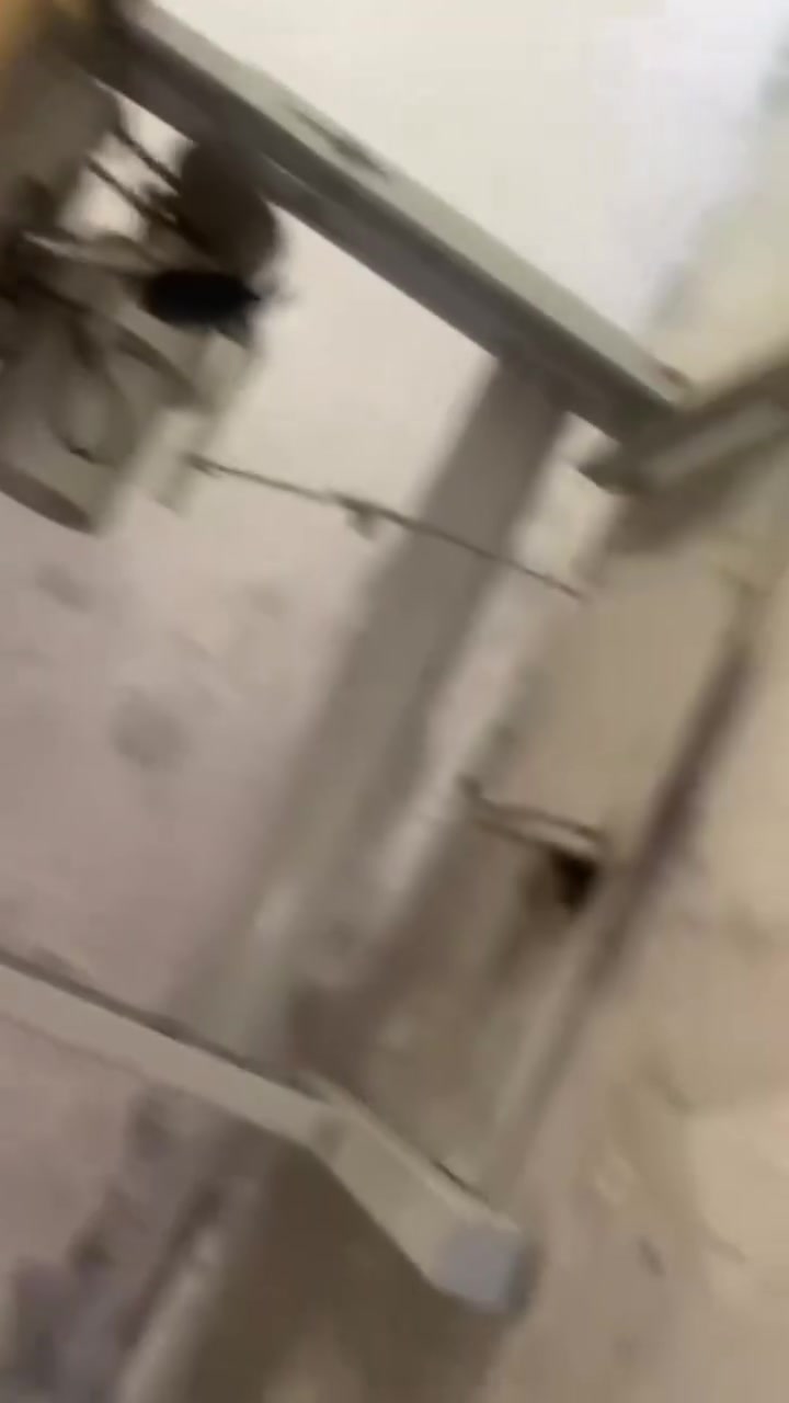 ***********
