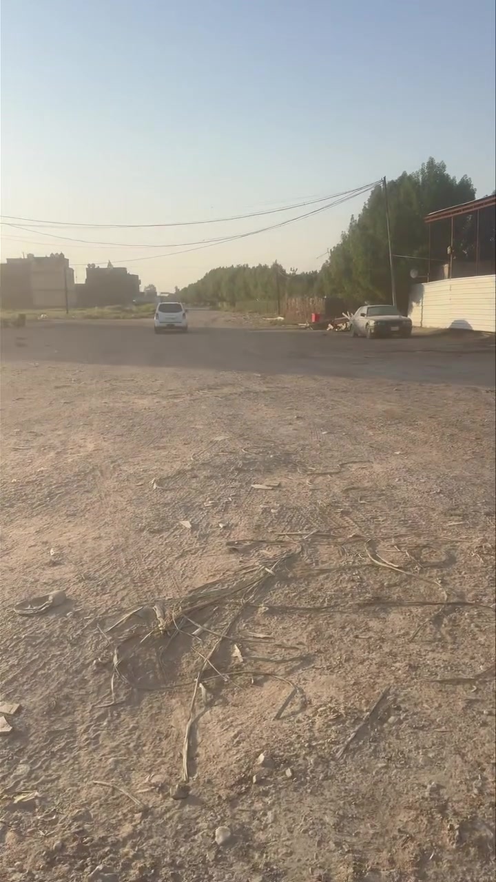 ياالله/ صابيات/ قطعة 250 متر ركن تشجير زنجيل شارع 20 يعني بها ركنين رئاسة وزراء 1 بنص البناء خدمات ماء و كهرباء متوفر استفسار *********** و *********** بيهن واتساب ابو حسن
