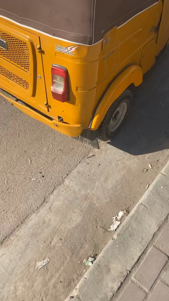 تكتك 21 بيه بس هاي طخه يم باب  مكاني بغداد الدوره   ***********

