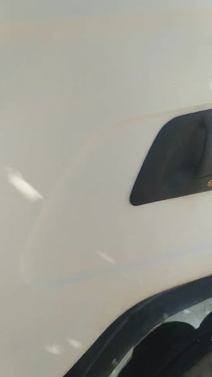 سلام عليكم سكانيا بومه 2001 سياره مكينه كير جديد تخم تاير بم ونوزل سياره مكينه 8سلندر 44 سكس سياره تك ومطوله سياره مربوطه وكامله وعربانه 3دناكير سياره جاهزه وتاخذهه من شغل رقم بابل سياره الرقم *********** السعر 4وبيهه مجال بسيط
