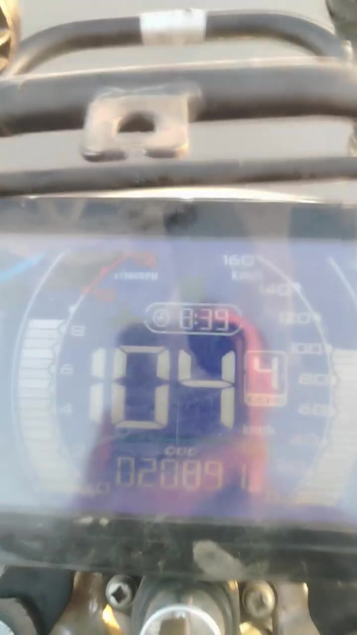 السلام عليكم دراجه سيفان مديل 25محرك 200 ضاغطه وزنجيل دراجه جاهزه كله على وضع الشركه باقي التفاصيل خاص مكاني البوهيازع  *********** فقط واتساب رجائن بدون اتصال راسل مراسله واني اجاوبك بساع
