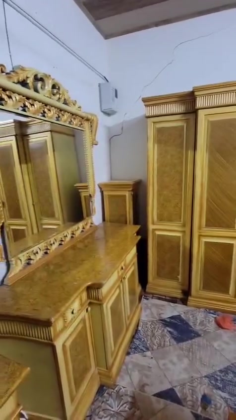 سلام عليكم 
غرفه نوم كوتيه نضيفه وحلوى 
مثل ماموضح عندك بل فيديو 
الرقم وتساب فقط 
***********
