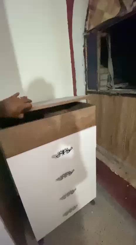 غرفه تركيه ٩ قطع مو سوكيه ضخمه ممفتوحه ابد سعرهه ٣٥٠ وبيهه مجال بسيط المكان بغداد/ الحريه ***********

