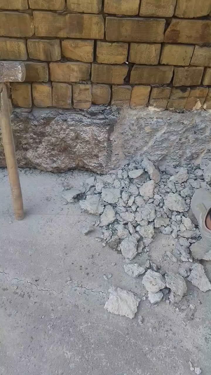 السلام علیکم کادر تفلیش الرباطات تکشیر الجدران وقلع ارضایی ورفع النقاذ بغداد فقط اتصل وبخدمتک ***********
