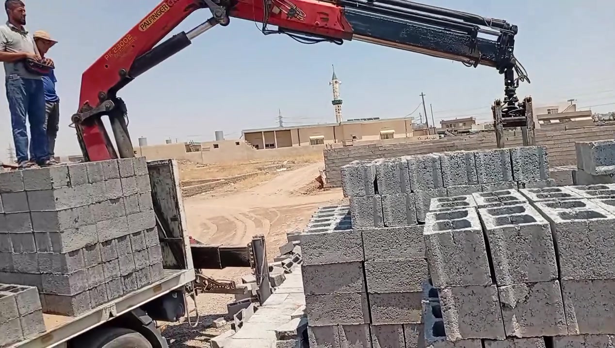 بلوك معمل كاك سردار بكوبري طبعاً للامانة قالب عدل بلوك رقم واحد على مستوى كركوك قضاء الدبس اي واحد عنده بناء يوصلك لباب البيت مع التنزيل سعره مناسب اتصل على رقم صاحب معمل البلوك الاخ كاك سردار يجيبلك بلوك وتعامله طيب ‏‪***********‬‏
