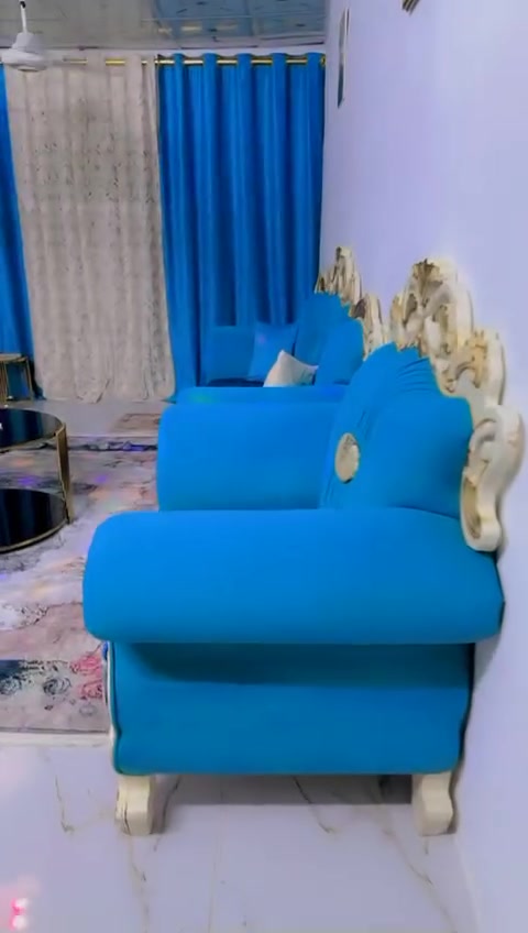 عندي تخم 10 مقاعد فصلته ب بمليونين اريده ب700 وبي مجال بسيط 📍العنوان بغداد جميله للتواصل ***********

