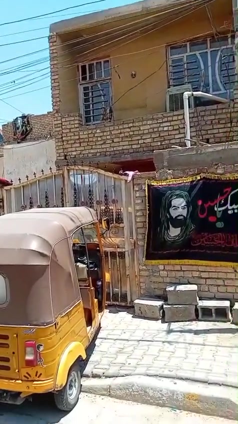سلام عليكم بيت ميت متر قاط ونص بيت  يرادله ترميم  سعره ٦٠ مقابيل سوق الكبير اول مربع عشر الاف بضهر ضريبه مقابيل سوق الكبير ***********
