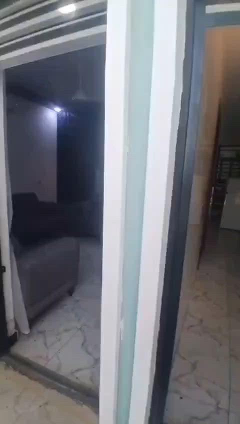 مشتمل الايجار بل شهداء طابق واحد ب 350.   تصال واتساب على ابو مكتب ***********
