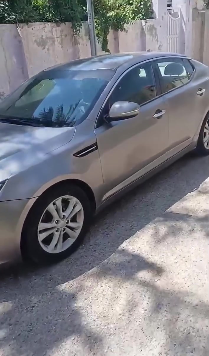 للبيع سيارة أوبتيما ٢٠١٣
السعر ١١٠ وبيها مجال
للإتصال على الرقم ***********
