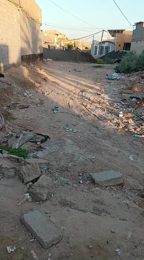 قطعة للبيع 100م وتباع منها 50م طابو زراعي سند 25 بيع مباشر من المالك خدمات متوفرة عنوانها البوبيات نهاية حي الزهراء ع كذالك الها طريق على شارع المستوصف ***********

