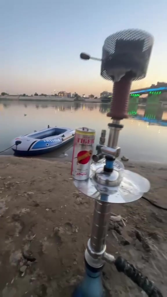 السلام عليكم بلم نفخ يتحمل 300كيلو جديد استخدمته مره وحده اليريده مكاني بغداد البلديات غراضه كله كامله ***********
