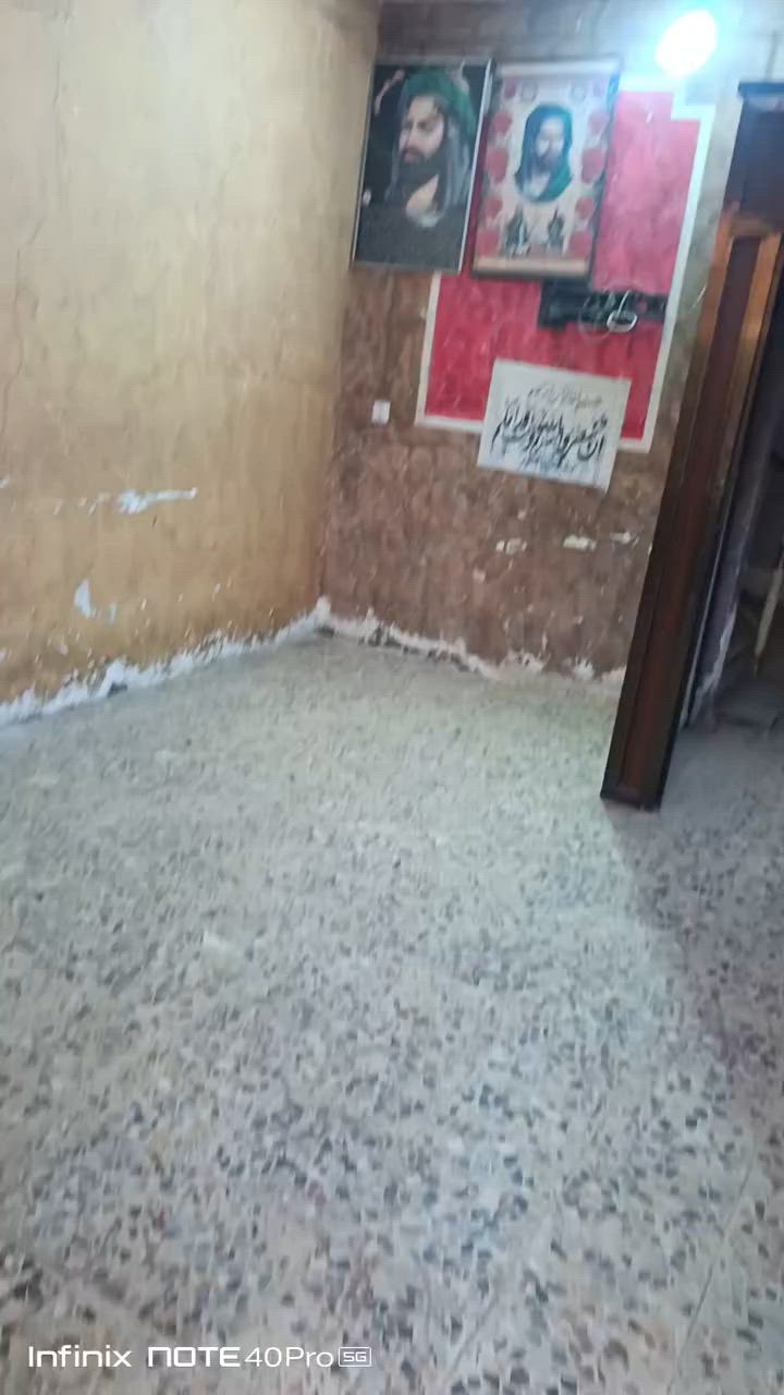السلام عليكم بيت للايجار منطقه الجمعيات الغرب يم جامع المحروق خلف السده السعر 250 ما متواجد على الواتساب***********
