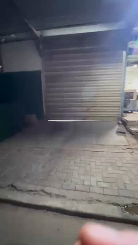 السلام عليكم محل للايجار  7نزال واجهه المحل5
المحل سندويش بنل يوجد بي صحيات
واذا محل بقاله بعد احسن 

للتواصل***********
