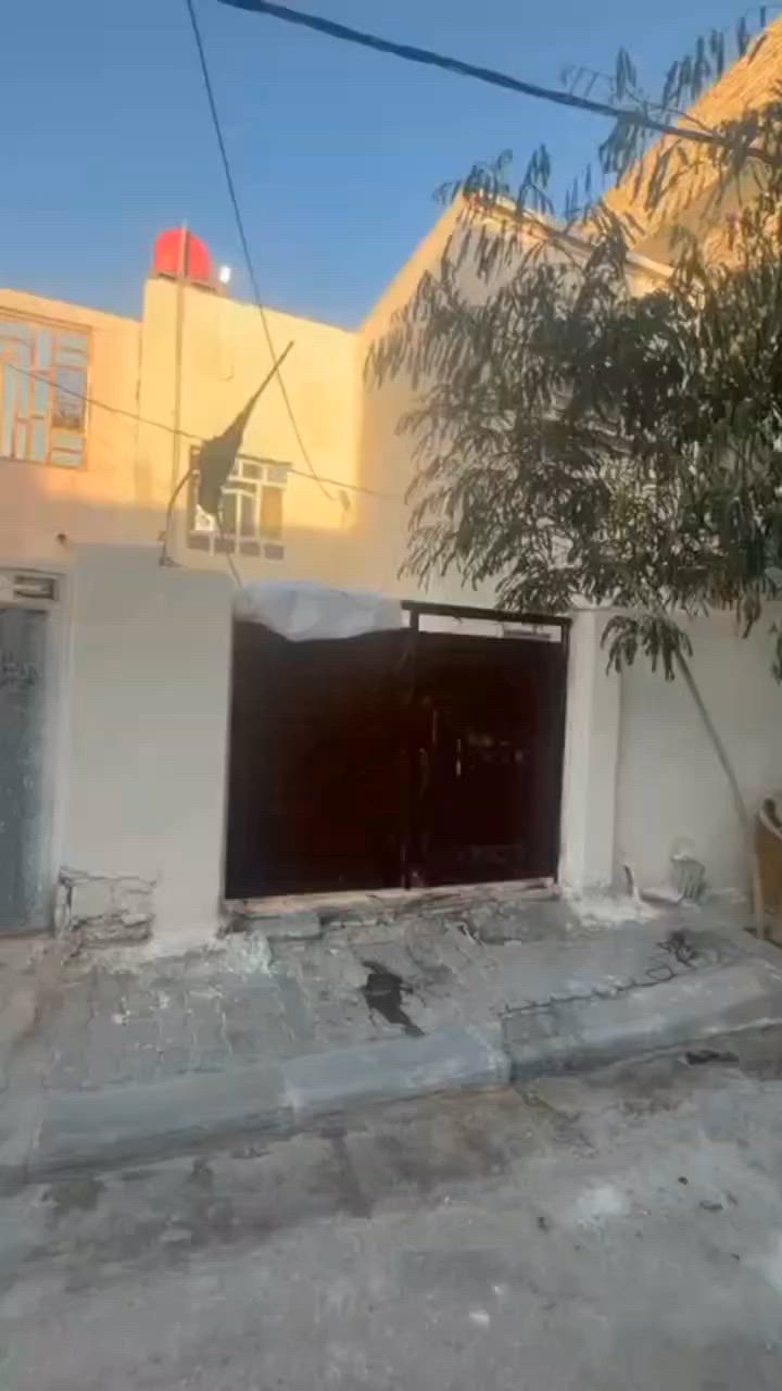 🏡 دار للبيع في مدينة الديوانية – حي الحضارة 🏡

📍 الموقع: حي الحضارة، قرب مدرسة العبير.

📐 المساحة: 125 مترًا مربعًا.
📏 الواجهة: 6 أمتار.

🔹 يتكون الدار من طابقين:

▪️ الطابق الأول:

* غرفتا نوم
* صالة
* مطبخ
* مجمع صحيات

▪️ الطابق الثاني:

* غرفة نوم
* صالة
* مجمع صحيات

📞 لمزيد من التفاصيل، مراجعة مكتب صناع المال للعقار.

📍 عنوان المكتب:
حي الفرات، شارع الصب، قرب التسفيرات.
***********
***********
