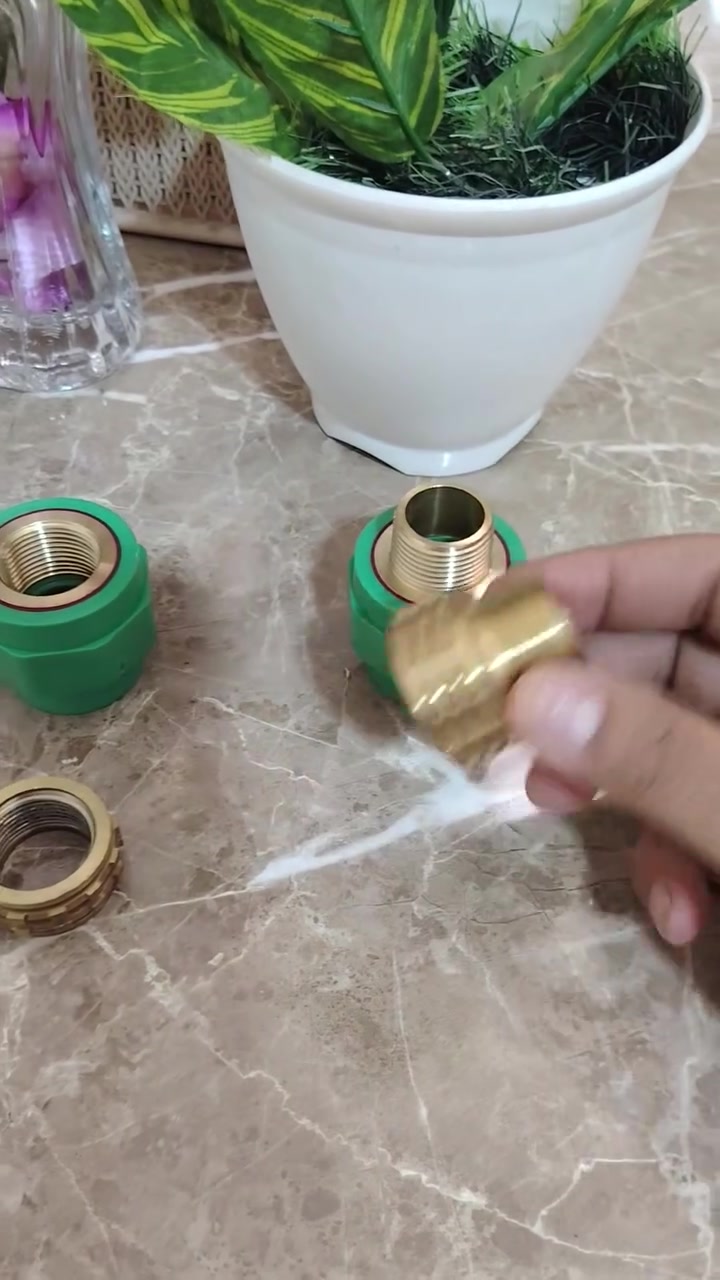 تحيه طيبه
ادبتر سن خارج 3/4*3/4  صناعة مصرية
للاستفسار الاتصال على الرقم ***********
كنج بايب للصناعات البلاستيكية مبيعات العراق
