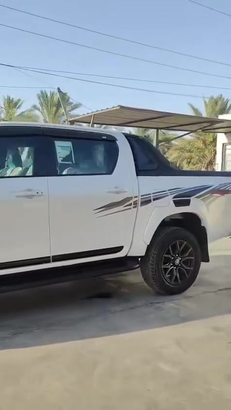 السلام عليكم سياره هايلوكس موديل 2023ريفو GRاعلى فئه مكينه V6كيرً اوتماتيك شاشه كبيره كامره خلفيه كشنات جلد تدفئه وتبريد حساسات امامي خلفي نضام محافضه عله المسار نضام منع تصادم اناره ال اي دي بلكامل السياره مكفوله كفاله عامه رقم اربيل الشراي يتصل علرقم *********** السعر 3شدات و75قابل للتفاوض بشي بسيط
