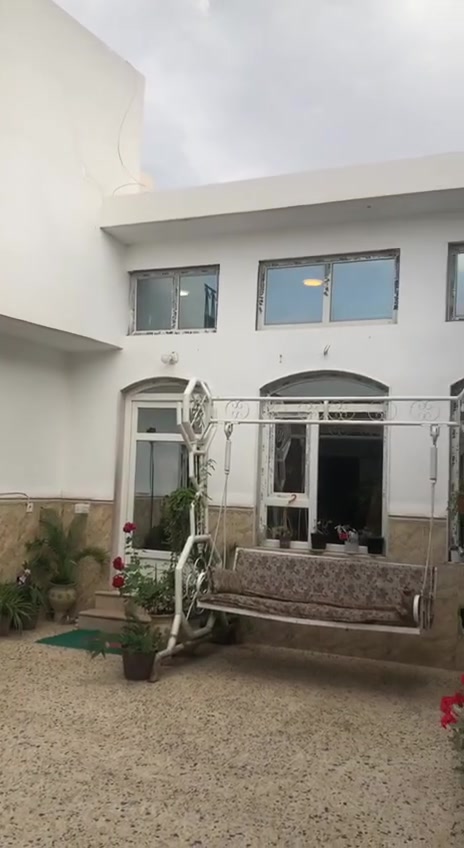 الدار للبيع 
مساحة 325متر واجهة 12
الموقع حي الأربجية قرب سايدين النعيمي 
درجة اولى مع نظام دكتات 
طابق واحد ثلاث غرف نوم وهول كبير واستقبال كبيرة ومطبخ وصحيات عدد 2 وسطحين 
يباع بحساب ارض 
للأستفسار ***********
