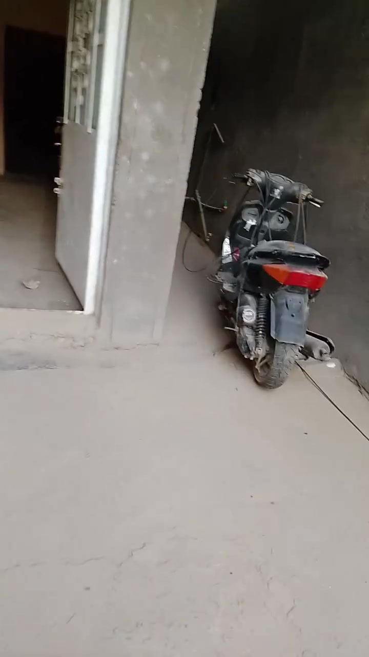 بيت لليجار ابواغريب قرب جامع الرحمن مساحة البيت ١٢٥متر طابقين ***********.      ***********
