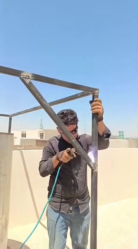 انتا بس أختار وأترك الباقي علينا
عمل حمايات شبابيك شغل نضيف ومرتب وأحد على وأحد واسعار مناسبه للتواصل رقم الهاتف *********** بس خبر ونجيك لباب بيتك جاهزين لاي شغل يخص الحدادة و مناور و سقايف و اي شي يخص الحدادة
