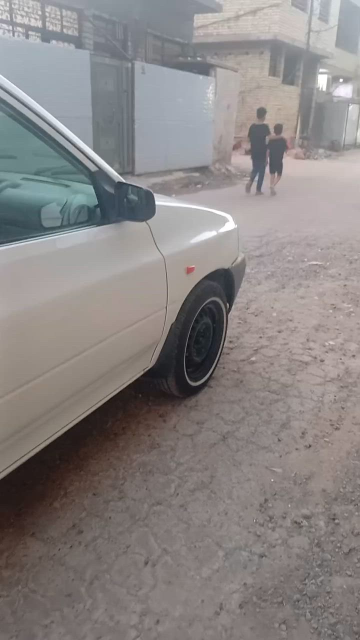 السلام عليكم عندي سايبه مديل 20خصوصي مكفوله كفاله عامه من ضربه ومن صبغ وتبديل كير مكينه شواصي كفاله تبريد ثلج صدر امامي خلفي جديد تخم تاير جديد كهربائيات كلهه شغاله دوشمه عامه سياره ما نقصهه برغي جاهزه للخير تحويل ثاني يوم مصفره السعر 54وبيهه مجال للشراي متواجد بغداد الكرخ رقم الهاتف ***********/***********
