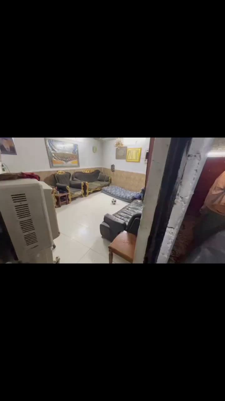 بيت 🏠 زراعي المساحه(50م) سند(25) 
           يتكون البيت من (ثلاثة طوابق) 
موقع البيت/ ابودشير زراعي السيد  قرب مدرسة 🏫 حفصه والمدارس الصينيه الجديده وقرب مركز التحدي 
للاستفسار   رقم 📱 هاتف 📞  ***********
