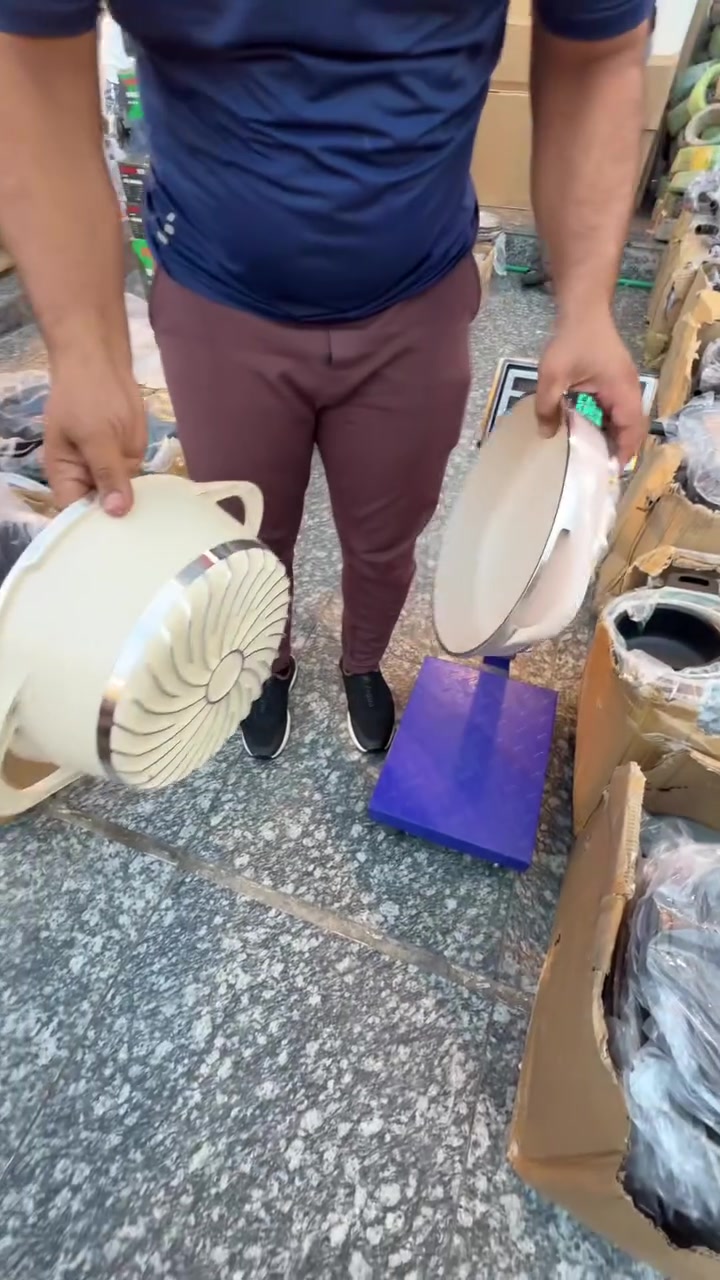العنوان الدوره  شارع الصحه
❤️‍🔥❤️‍🔥❤️‍🔥زيارتك تشرفنا وتسوق يسعدنا ❤️‍🔥❤️‍🔥❤️‍🔥
️👍👍👍مجمع الوحش للعروض الخاصه👍👍👍
خصومات رائعه على كل ما يخص منزلك💸💸💸               🙀🙀 كل ما يحتاجه بيتك تجدينه لدينا🙀🙀
الجوده التي تستحقينها والأسعار التي تناسبك.               .
العنوان ..بغداد الدوره الصحه مجاور مطعم باب الحاره
هاتف ***********
