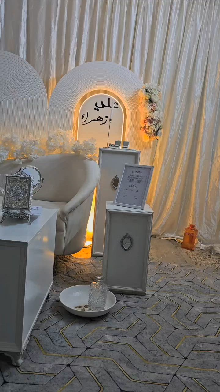 كوشه كامله اتريد او بس ديكور 
كوشه كامله ب٥٠٠ 
بس ديكور ب٣٠٠
وبخدمتكم 
***********واتساب او اتصال
