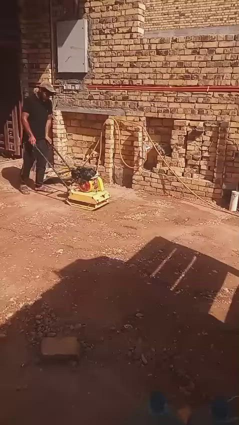 السلام عليكم عمال لفرش السبيس وحدله ولتنظيف انقاذ المنازل والاصاب ارضيه المنزل للاستفسار صنع الرقم***********.

