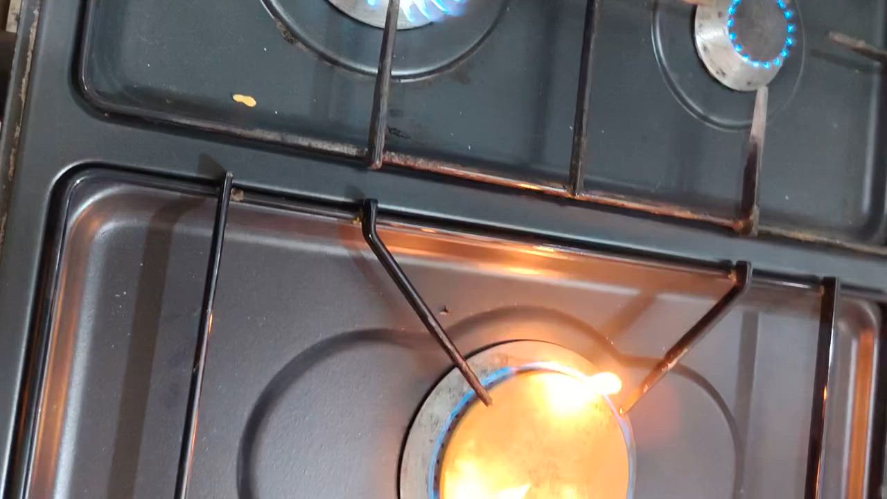 انتن تبيعن فساتين وإني ابيع طباخ😂 بنات مستعمل ونضيف


**إذا كنت صاحب هذا الإعلان وتريد حذفه لأي سبب، رجاءا أرسل رسالة إلى الدعم الفني**