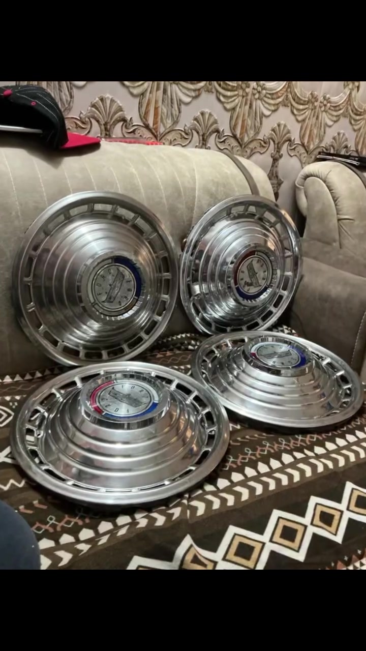 السلام عليكم كبات للبيع حلوات نظاف لاب الكبات نظافتهن 85% الكبات حلوات ومرتبات ما بيهن السعر 250 وبيهن مجال للطيبين *********** الكبات اربع حجم 14
