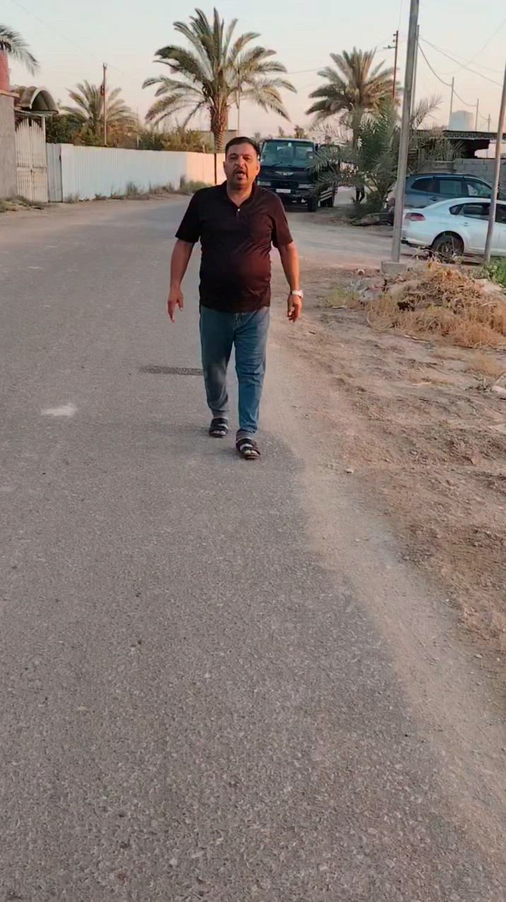 قطعه للبيع المساحه ١١٠٠ يبيعك ١٠٠٠ العنوان موجود بلفيديو رقم صاحب الأرض *********** للاستفسار أكثر اتصل عل صاحب الأرض

