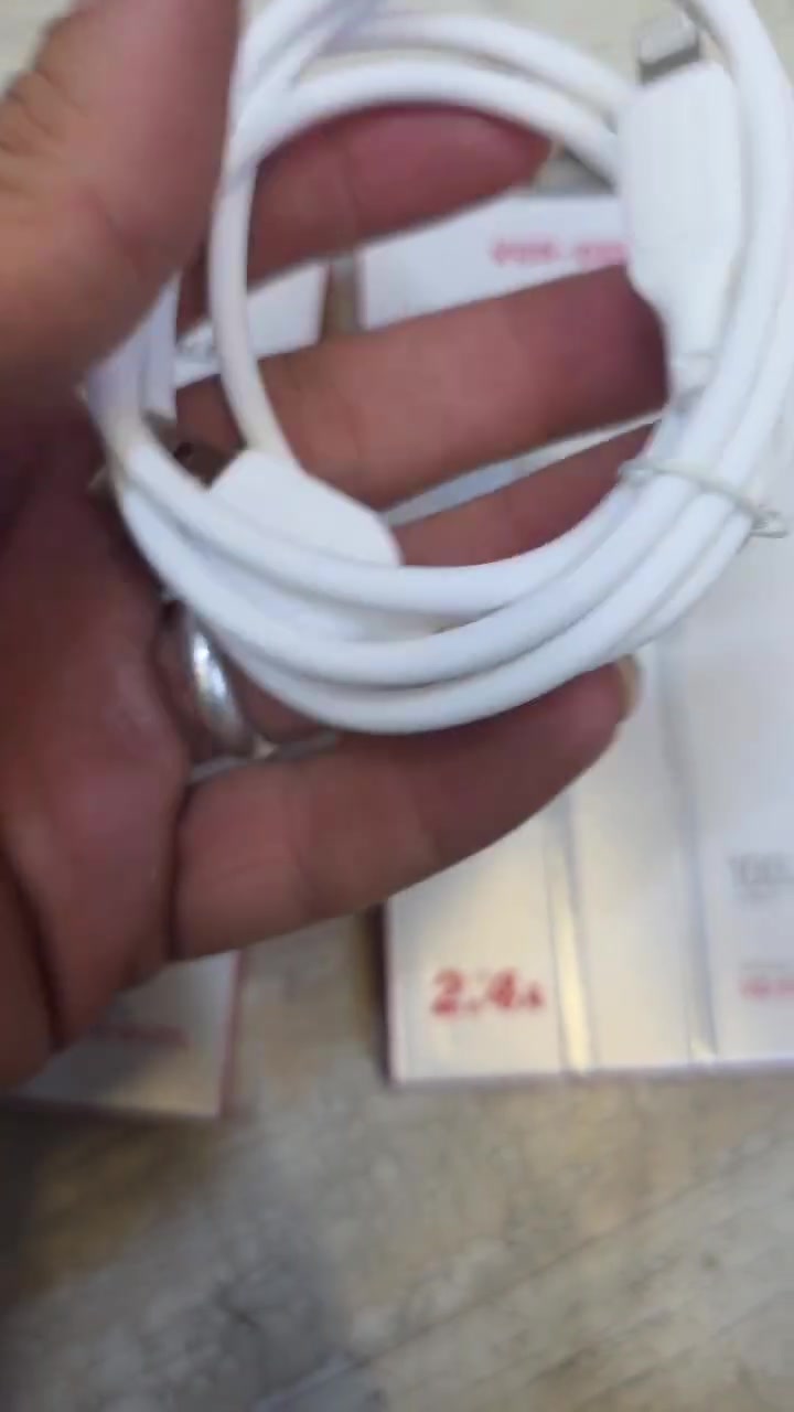 کێبل سلیکۆن تەنها 0.65$ تەنها 1000 دینار
براندی VEN-DENS ئۆرجیناڵ زەمان 6 مانگ کوالیتی زۆر بەرزە ، سلیکۆنی زۆر زۆر نەرم ئایفون و تاپسی و گەلاکسی بەردەستە

🌻
ناونیشانی لقی هەولێر : کۆتری سەلام باڵەخانەی جیهانی مۆبایل نهۆمی خوارەوە تەنیشت دوکانی O2 ی بەشی ئاپاد 
گەیاندن هەیە بۆ هەموو عێراق و رۆژئاوای کوردستان
***********
*********** 

لینکی فەیسبوک 
https://www.facebook.com/Sunflowerkurd

لینکی گروپی ڤایبەر

https://invite.viber.com/?g2=AQB7aGqMZAZKFFB7wBhwUWrFfW8CYP4bXmvBE2THOKwicCOnXwK5F%2BkTYJNk4S16

لینکی گروپی وەتسئەپ

https://chat.whatsapp.com/JVV2SrZL8wz7ypl0Kr4tYr
لینکی گروپی تیلیگرام
https://t.me/sunflowerphone
